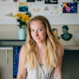 Meet your Posher, Caitlin